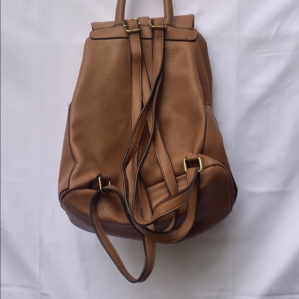 Neutral Backpack - Picture 8 of 11